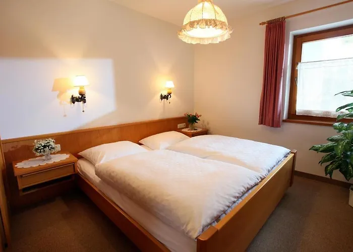 Hoeck * Brixen im Thale