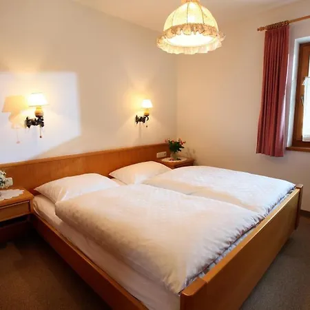 Hoeck * Brixen im Thale